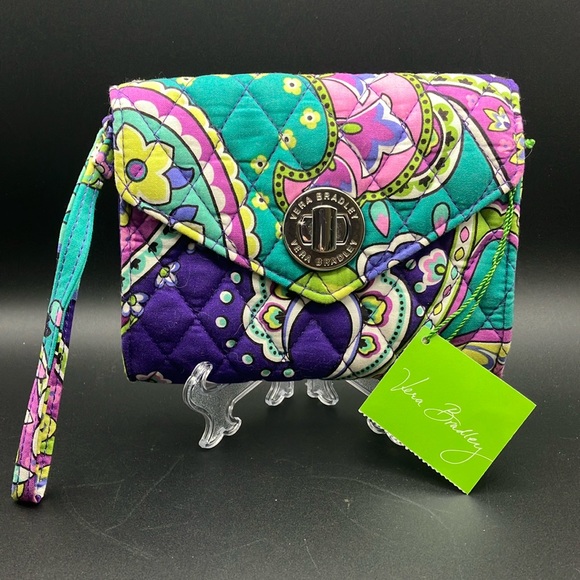 Vera Bradley Handbags - Vera Bradley Vintage Quilted Wristlet